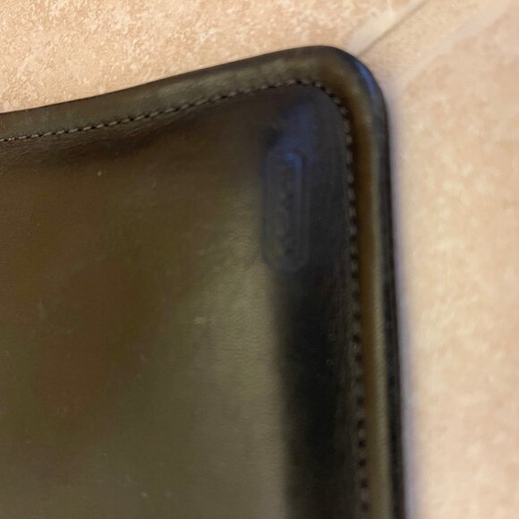 Coach - Picture 3 of 5